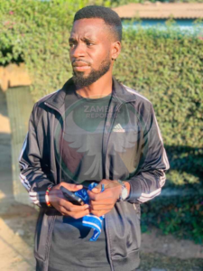 YANGO DRIVER HELPS WOMAN DELIVER BABY IN HIS CAR